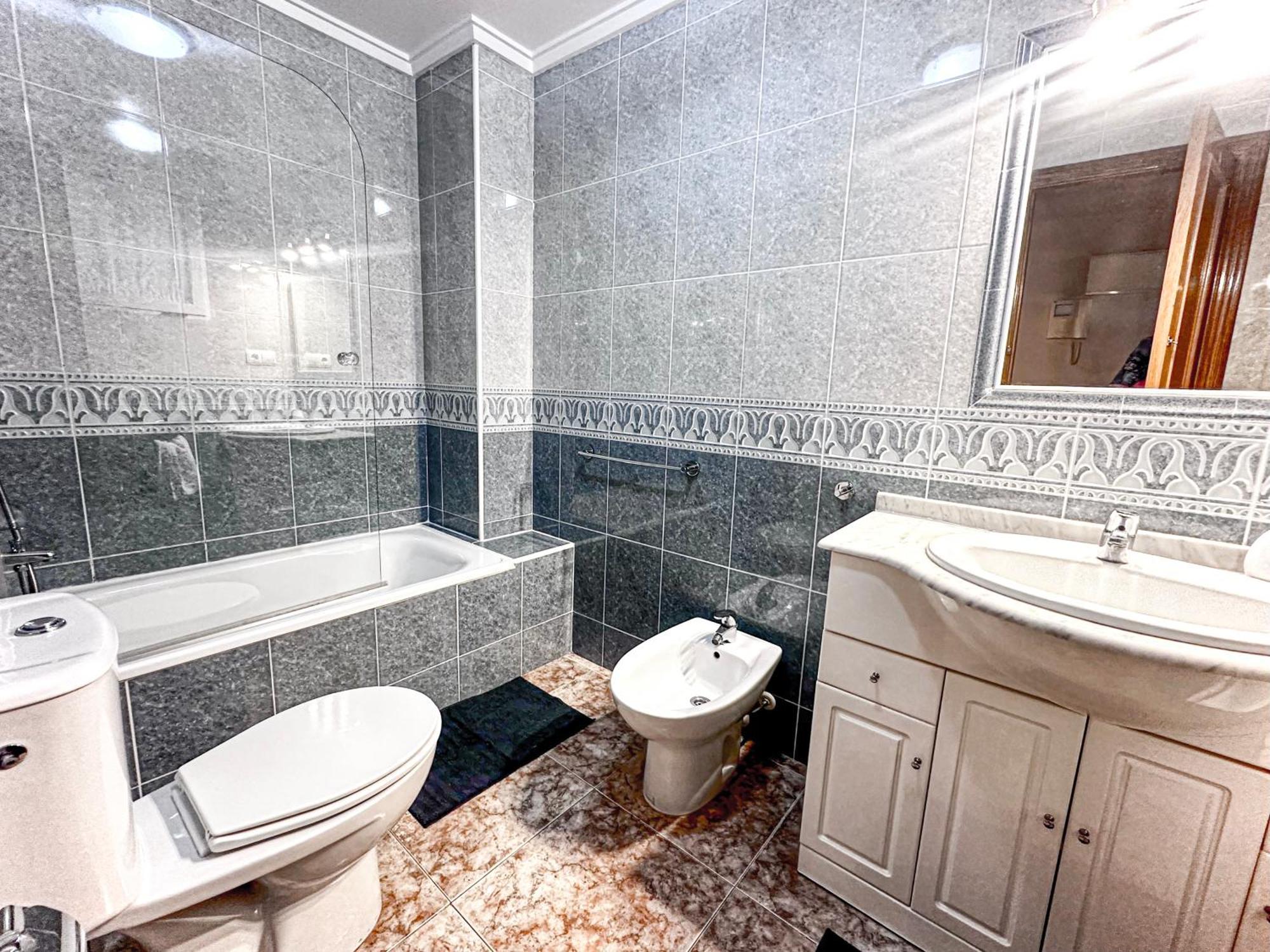 Zadorhomes - Caballero De Rodas Residence Torrevieja Eksteriør billede